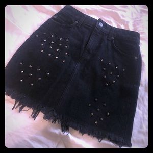 Black jean mini skirt brand new never warn.